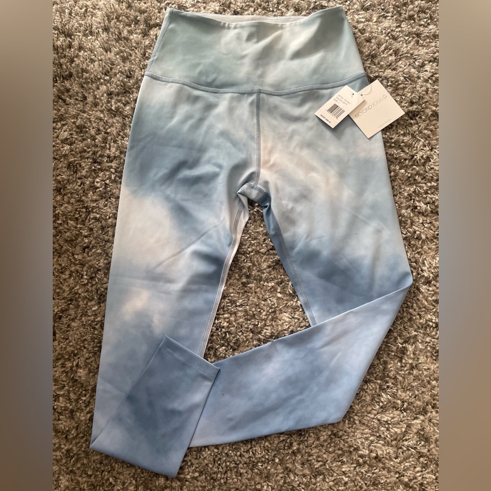 Beyond Yoga Cloud tiedyed leggings